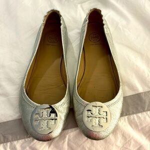 Tory Burch Minnie Travel Ballet flat. Women’s 8